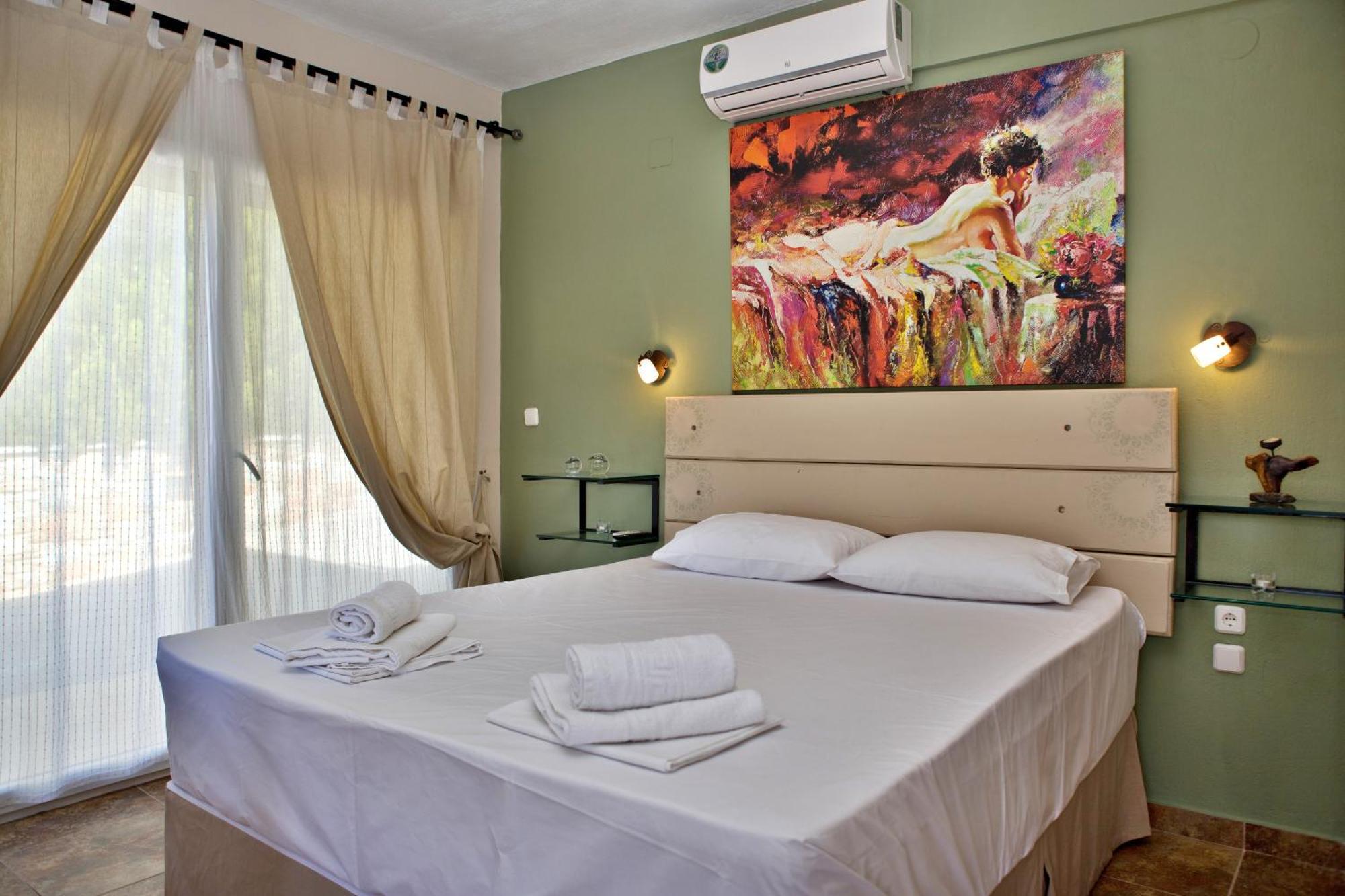 Axion Esti Apartments Skopelos Town Exterior foto