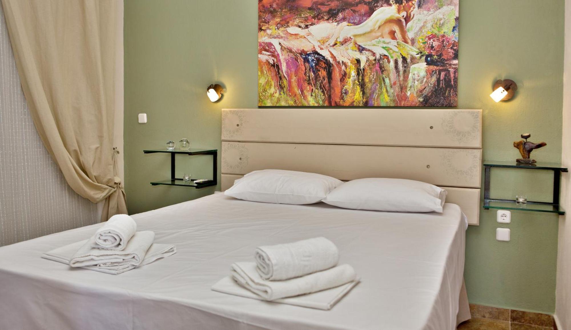 Axion Esti Apartments Skopelos Town Exterior foto